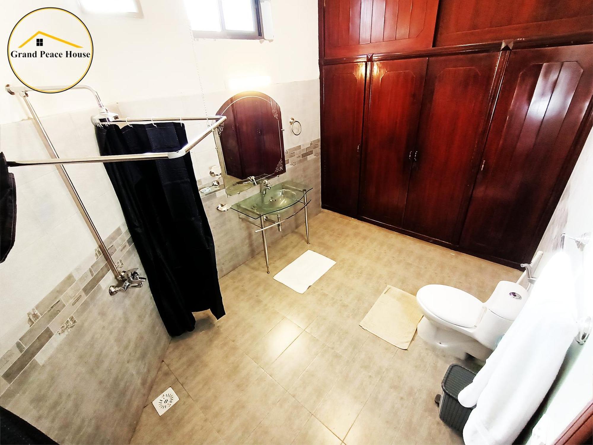 Grand Peace House I Bed & Breakfast Исламабад Екстериор снимка