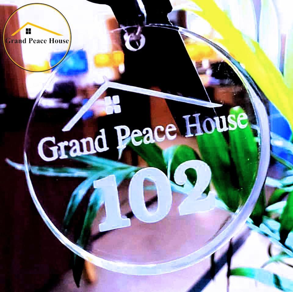 Grand Peace House I Bed & Breakfast Исламабад Екстериор снимка